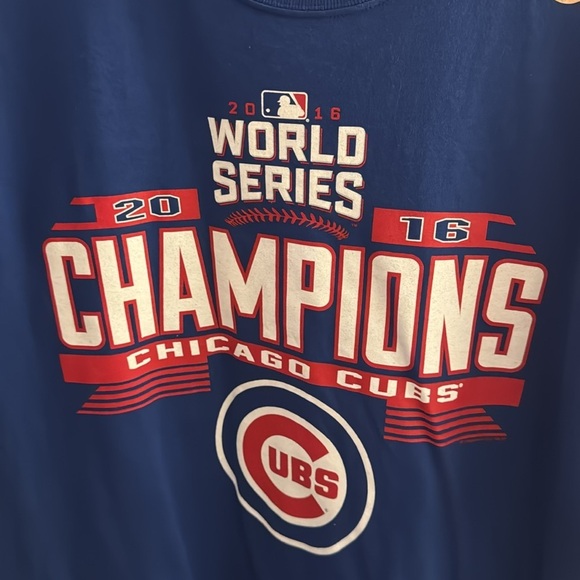 Chicago Cubs Blue World Series 2016 Champs T-Shirt NWT Champion - Picture 3 of 4